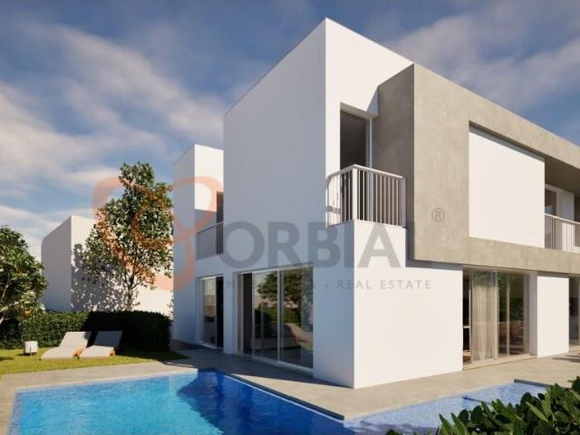 Moradia para venda em Albufeira com 4 quartos, piscina e gar. 321m² Albufeira e Olhos de Água
