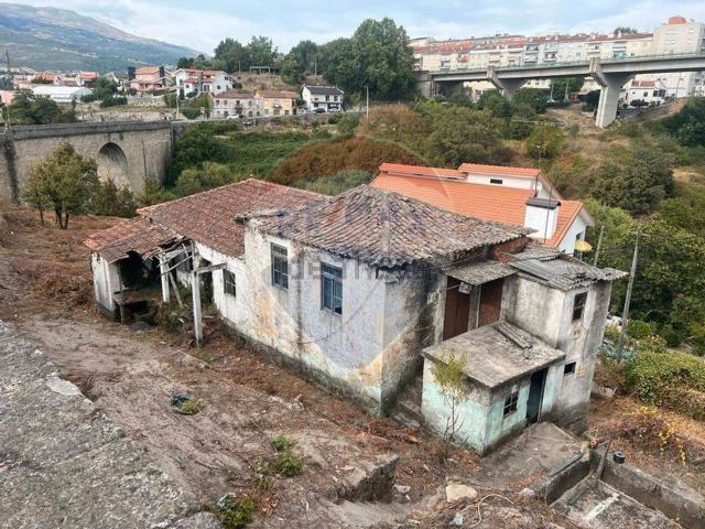 Moradia, Parada de Cunhos