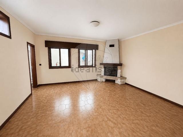 Moradia, Paradela