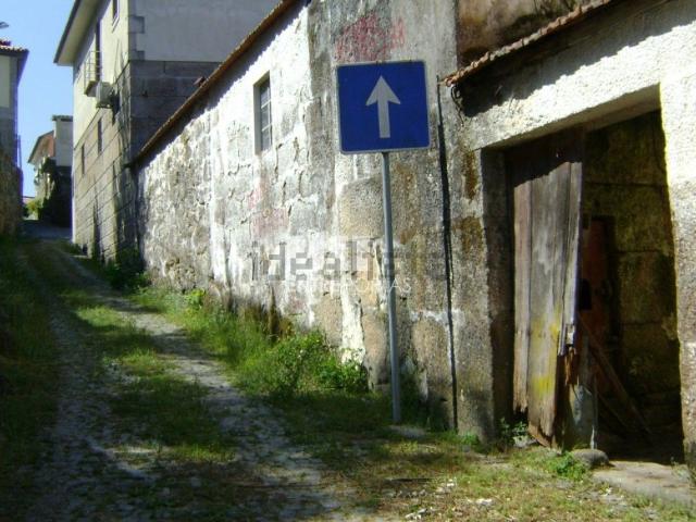 Moradia, Paredes de Viadores e Manhuncelos