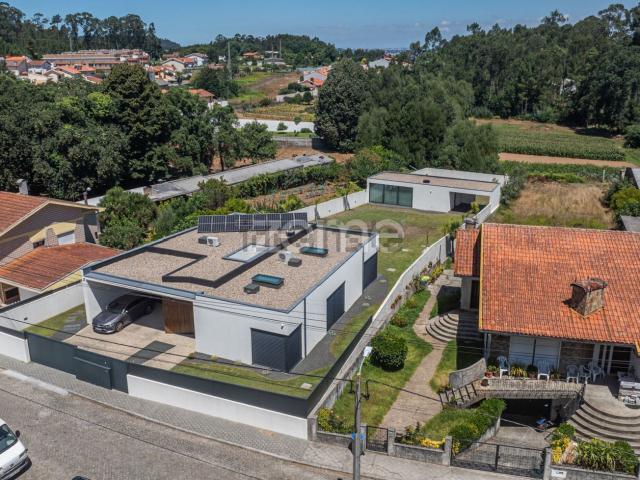 Moradia, Pedroso