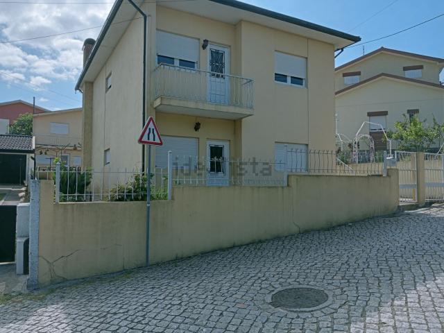 Moradia, Pedroso e Seixezelo