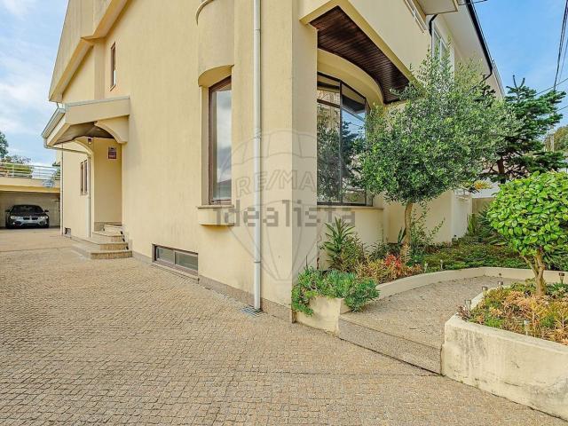 Moradia, Pedroso e Seixezelo