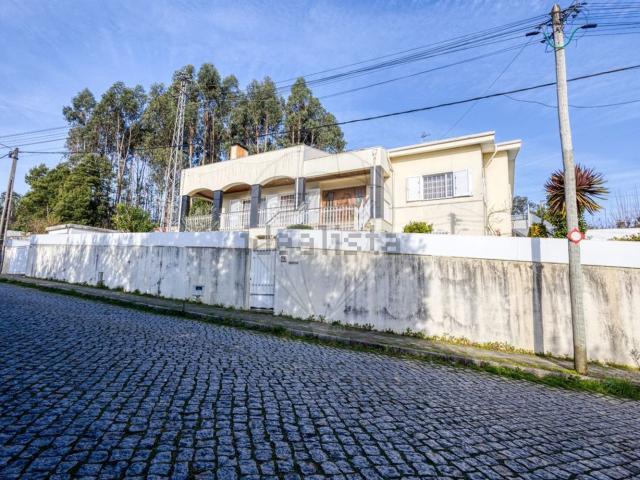 Moradia, Pedroso e Seixezelo