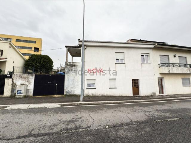 Moradia, Pedrouços