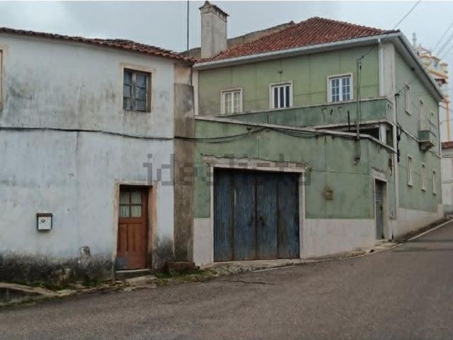 Moradia, Penhascoso
