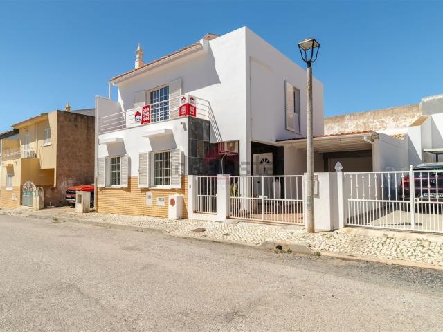 Moradia, Pêra