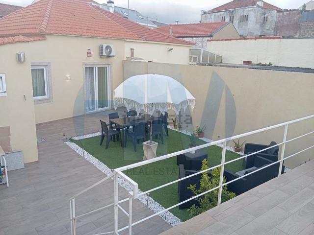 Moradia, Perafita Lavra Santa Cruz do Bispo