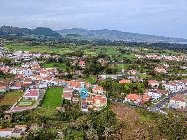 Moradia, Pico da Pedra