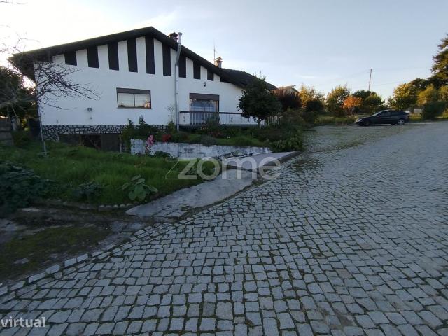 Moradia, 248 m, So Joo de Lourosa