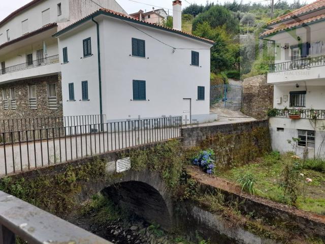 Moradia, Pomares
