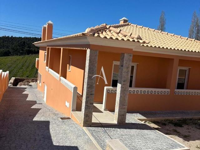 Moradia Portuguesa Tradicional T3 com Piscina e Garagem Cald. 1265m² Caldas Da Rainha Nossa Senhora Do Pópulo, Coto E São Gregório