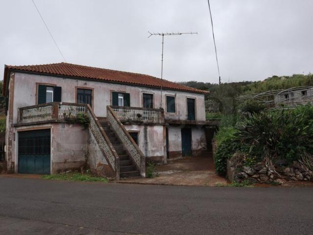 Moradia, Porto Moniz