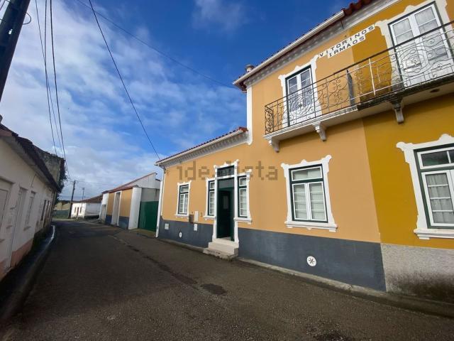 Moradia, Porto de Mós