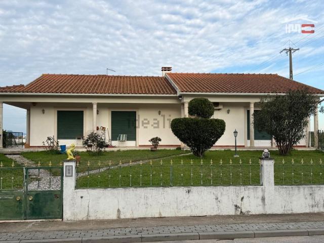 Moradia, Póvoa da Isenta