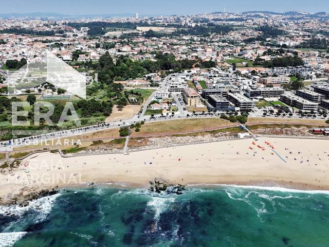 Moradia Praia Canidelo com piscina