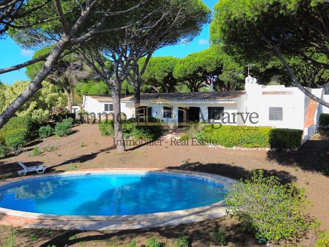 Moradia, Praia da Oura Areias de S. João, Albufeira e Olhos de Água