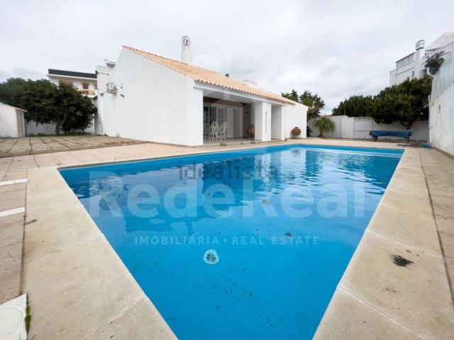 Moradia, Praia da Oura Areias de S. João, Albufeira e Olhos de Água