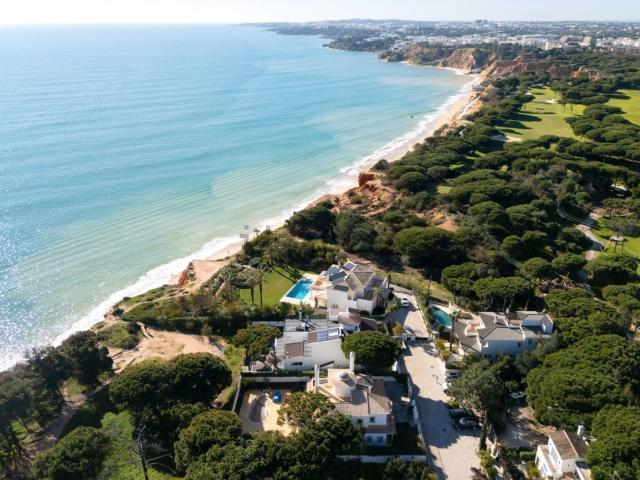 Moradia, Praia da Falésia, Albufeira e Olhos de Água