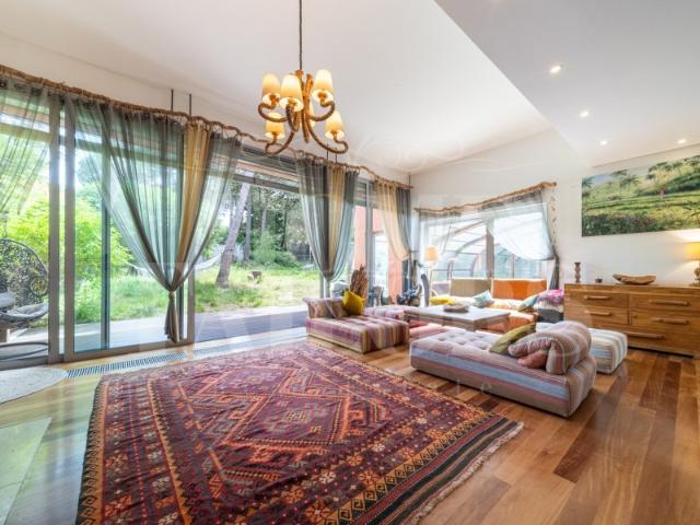 Moradia Premium em Cascais Um Refúgio Exclusivo com Natureza e Estilo!