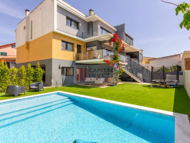 Moradia Premium T4 + 2 | Áreas incríveis | Terreno c/ grande piscina | Fernão Ferro Qt Laranjeiras