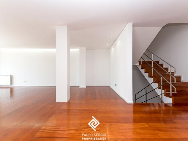 Moradia Premium V5 +1 centro Espinho, próximo da praia