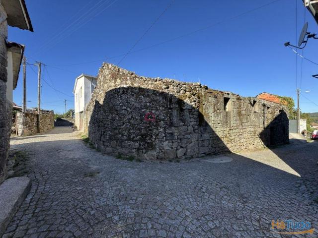 Moradia p/reconstrução ? Vouzela | 26074072547