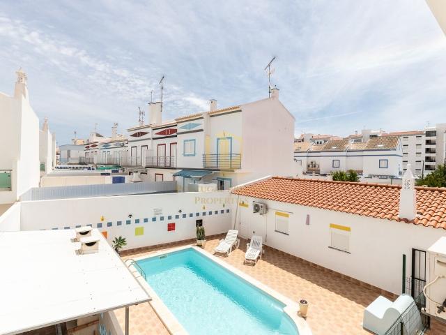 Moradia prédio com varios apartamentos piscina em manta rota vila nova de cacela vrsa algarve