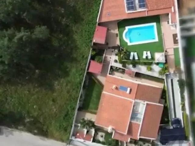 Moradia Prestígio um Refúgio com Vista para a Serra da Arrabida