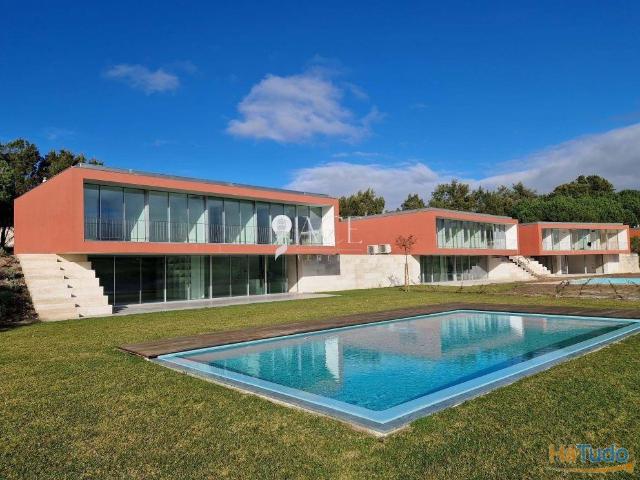 Moradia projetada pelo renomado arquiteto Eduardo Souto Moura em Resort Bom Sucesso | 25043923288