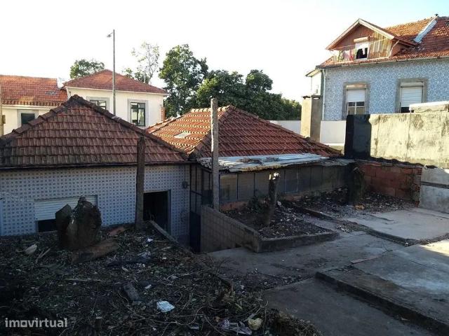 Moradia Prximo ao Metro Sto. Ovdio