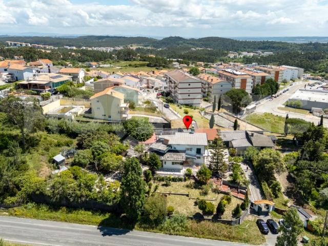 Moradia | Qualidade de Construção | Anexos | Jardim | Garagem | Charme