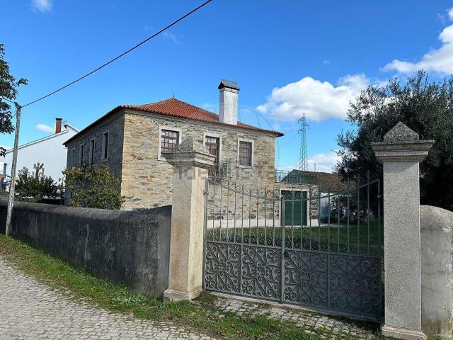 Moradia, Quintela de Lampaças