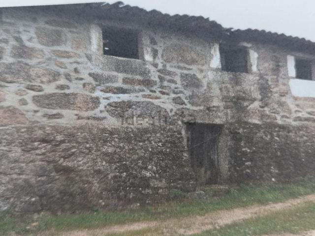 Moradia, Ruivães e Campos