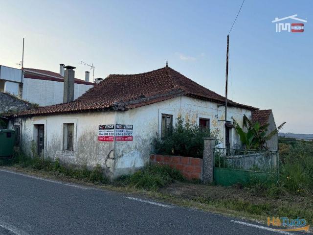 Moradia rústica para recuperar a 5 minutos de Fátima | 26083767422
