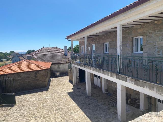 Moradia Rústica T3 com Terreno de 6300m² – Travancas, Chaves