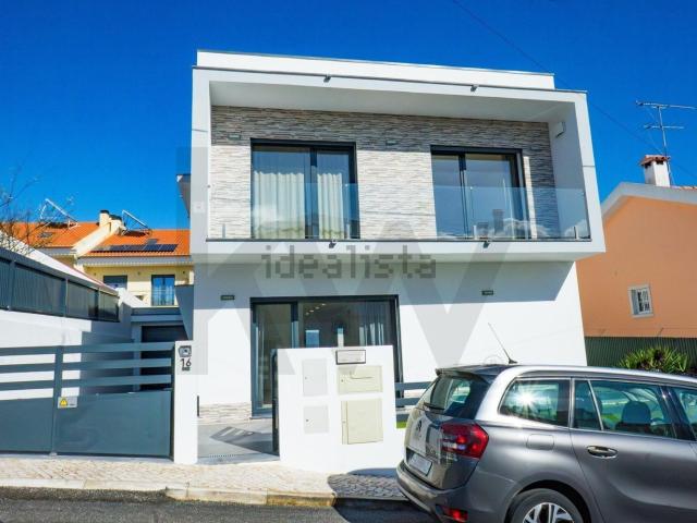 Moradia, Ramada e Caneças