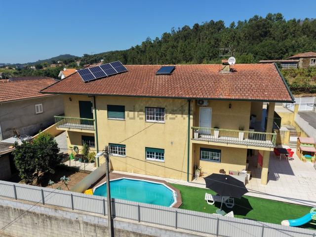 Moradia, Real