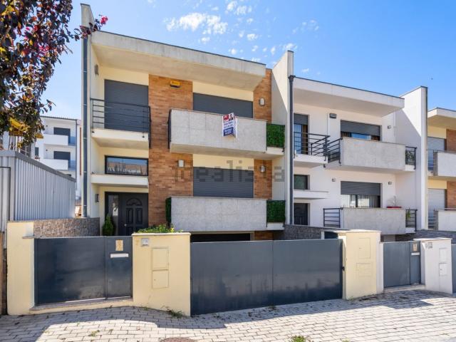 Moradia, Real Dume Semelhe