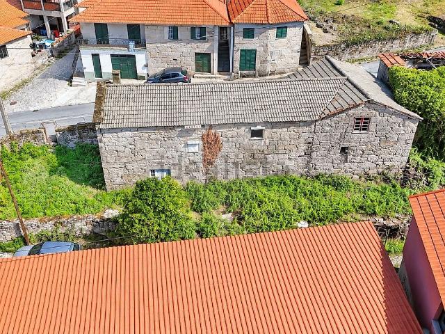 Moradia, Refojos de Basto