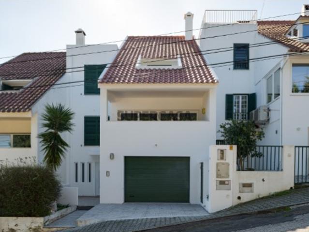 Moradia Remodelada no Coração de Arruda dos Vinhos