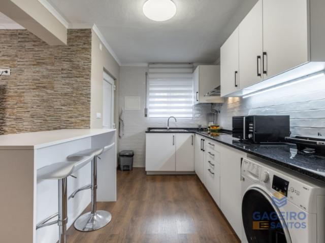 Moradia Remodelada T2 + 2