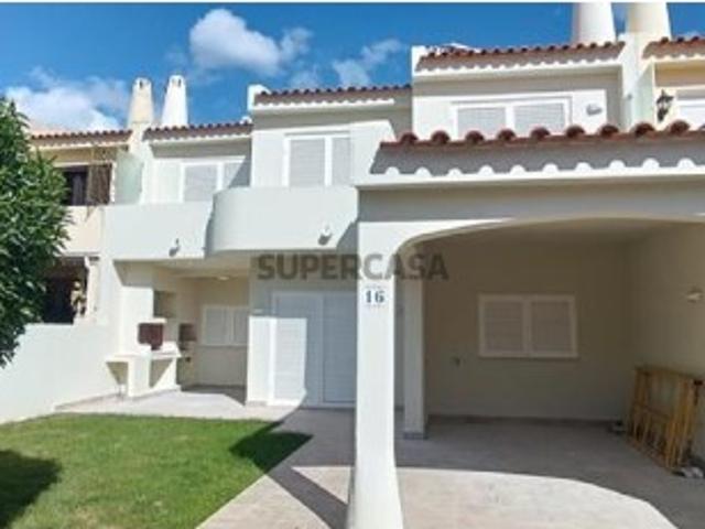 Moradia renovada com 3 quartos para venda em Albufeira