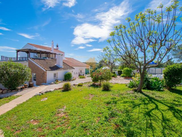 Moradia renovada com 3 quartos para venda em Silves 127m² São Bartolomeu De Messines