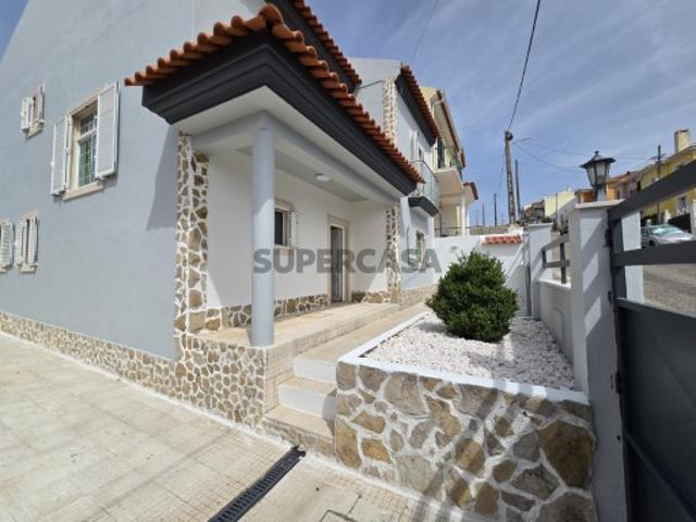RESERVADO Moradia Renovada Excelente Espaço Exterior