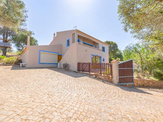 Moradia renovada em Espiche Lagos