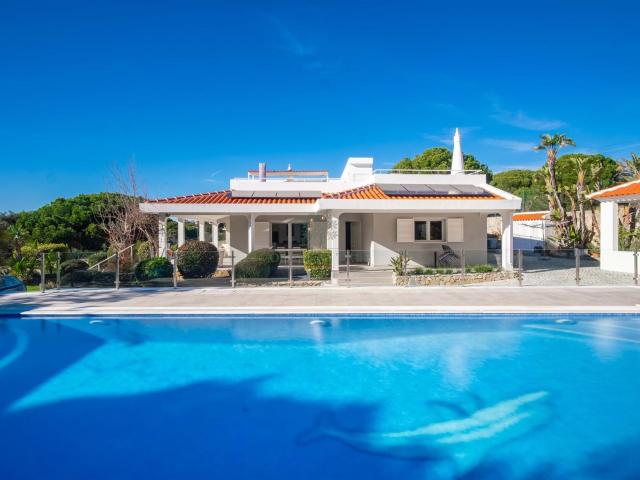 Moradia renovada para venda Quinta do Lago | 4 quartos 260m² Almancil