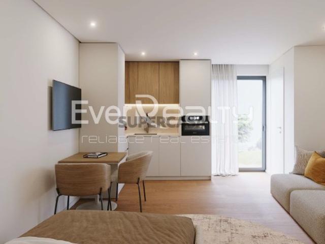 Moradia residencial com varias frações de nova construção na Forca