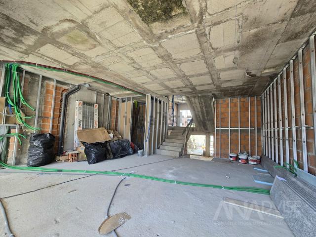 Moradia, Repeses e São Salvador