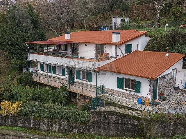 Moradia, Ribeira